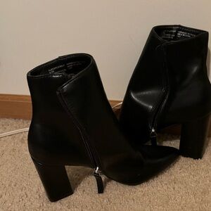 Steve Madden ankle boots size 6.5